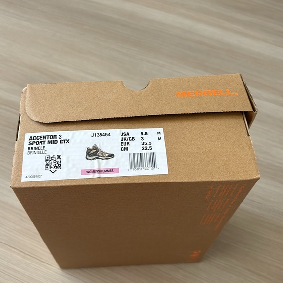 Merrell Hiking Boot - Picture 14 of 14